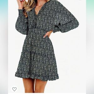 💥BRAND NEW! Floral v neck casual tunic dress